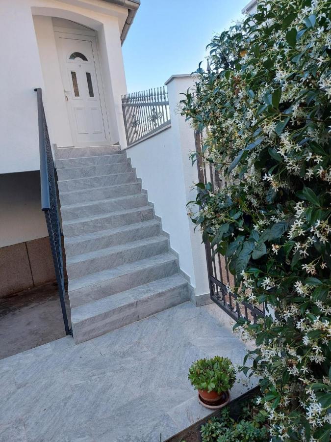 Apartman Luka Jadrtovac Zewnętrze zdjęcie