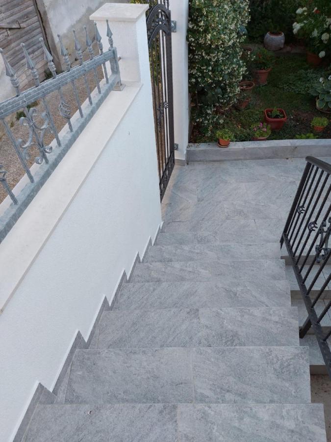 Apartman Luka Jadrtovac Zewnętrze zdjęcie